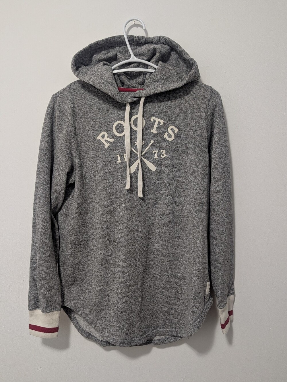 Roots Canada Cabin Graphic Pullover Hoodie Sweatshirt Gray Red Stripe Cuff XS